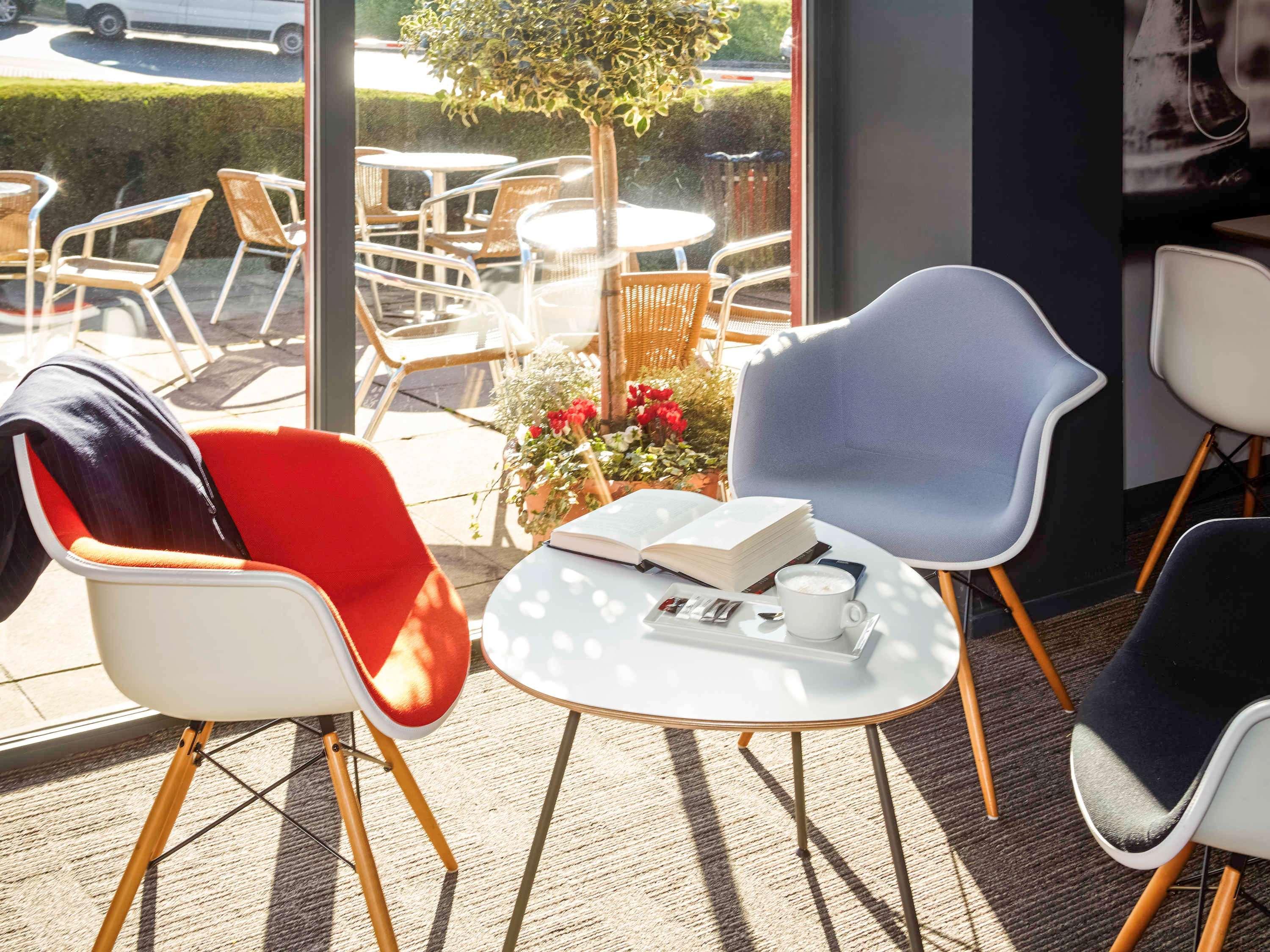 Ibis London Luton Airport Hotel Exterior photo