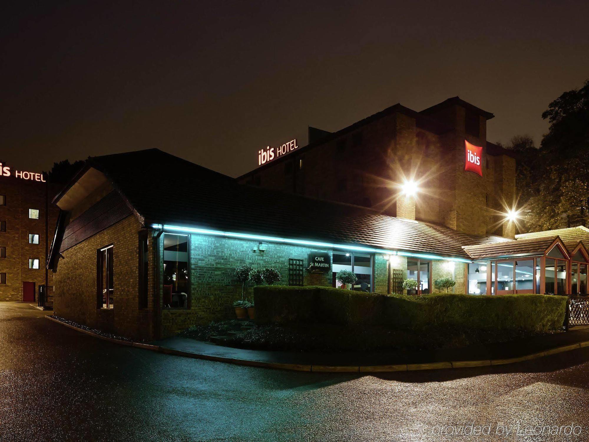 Ibis London Luton Airport Hotel Exterior photo